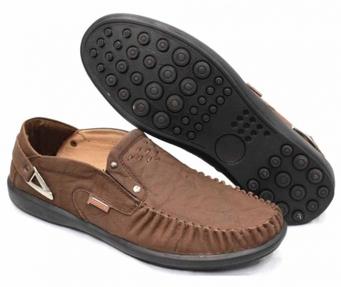 যারা ক্যাজুয়াল ফ্যাশন পছন্দ করেন, তাদের জন্য লোফার খাপে খাপ!