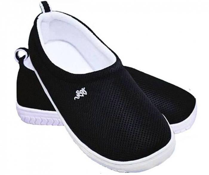 শীতে আরাম করে হাঁটার জন্য ৫টি আকর্ষণীয় ওয়াকিং শু!