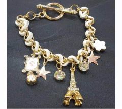 মেয়েদের জন্য স্টাইলিশ্ট  ব্রেসলেটে বেস্ট ফ্যাশন!