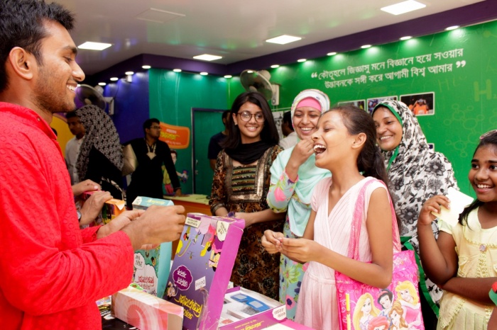 কেন বিজ্ঞানবাক্স চট্টগ্রাম বাণিজ্য মেলায় Award winning stall হলো? অনুসন্ধানী টিউন!