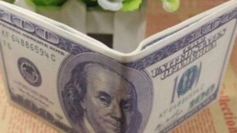 ফ্যাশনে নতুন আকর্ষণ স্টাইলিশ মানিব্যাগ!!