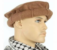 শীত ফ্যাশনে স্টাইলিশ টুপি ও মাফলার