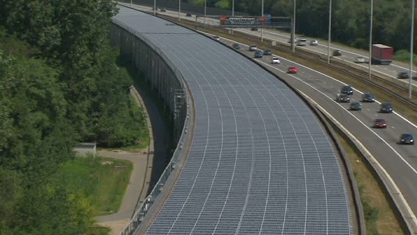 চালু হল ইউরোপের প্রথম সোলার চালিত ট্রেন !!!!