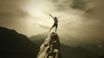 সপ্তাহে ৪ ঘন্টা কাজ করেও সফল হওয়া যায়।